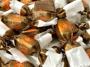 Mogyorókrémes ( Maltitol ) Tejcsokoládés édesítőszeres szaloncukor 250 g