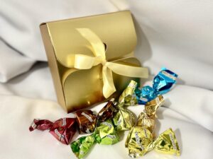 Vegyes Praliné Válogatás ARANY papír díszdobozban 150g