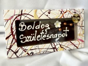 Feliratos ( Boldog Sz&uuml;let&eacute;snapot ) &eacute;tcsokol&aacute;d&eacute; 100g